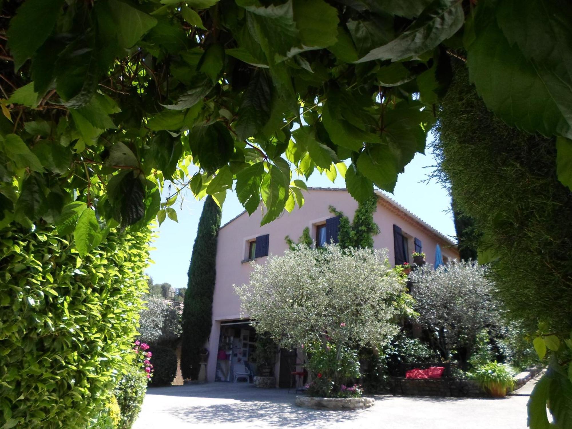 La Sapiniere -Chambres Climatisees Buisson Экстерьер фото